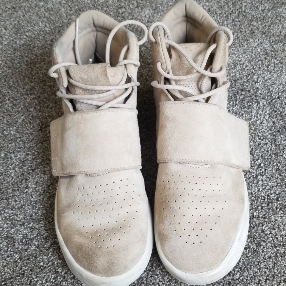 Adidas Tubular Invader Strap Creme Suede Shoe sz 7